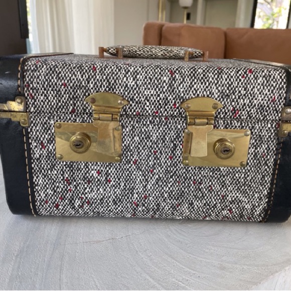 Midcentury Train Case